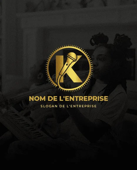 Logo Premium Lettre K – Microphone Or | Musique & Podcast