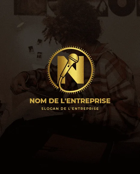 Logo Premium Lettre N – Microphone Or | Musique & Podcast
